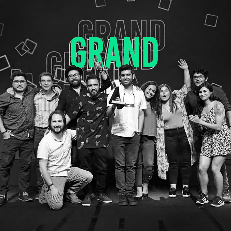 Equipo de With celebrando el Grand Prix ACHAP